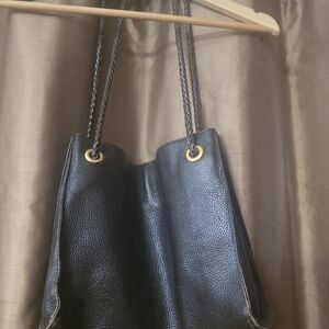 Chic Black Leather Shoulder Bag